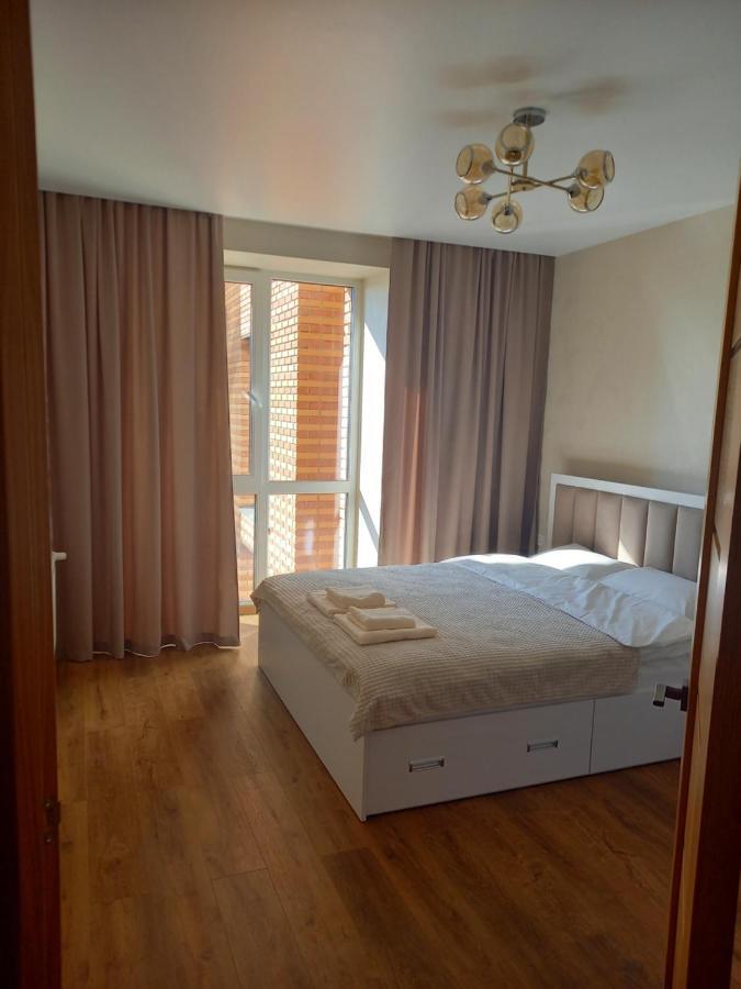 Апартаменти Центр, Промінь 2 Lutsk Bagian luar foto