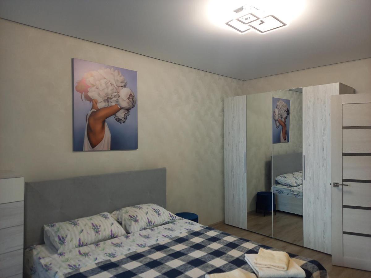 Апартаменти Центр, Промінь 2 Lutsk Bagian luar foto